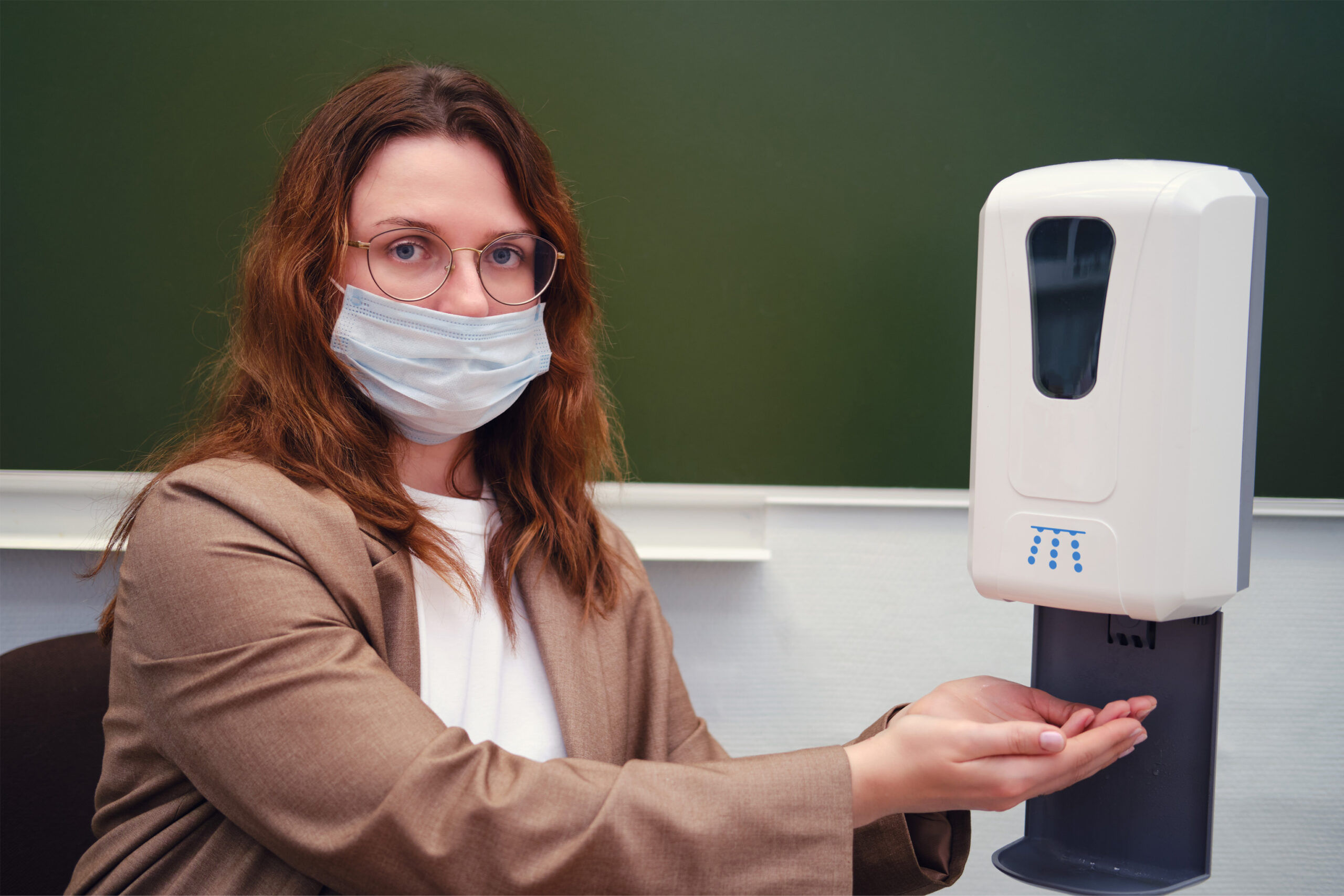 doctors-advise-on-sanitizers-you-should-not-use